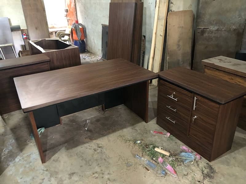 Boss table L shape 12