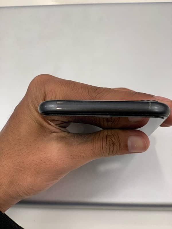 IPhone 11 64GB 6