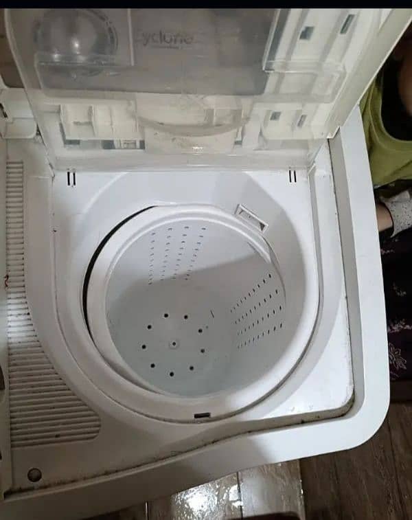 Kenwood dabel washing machine 1 month us new candshion 03316373219 2