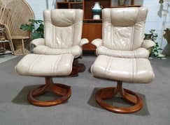 Recliner chair with stool