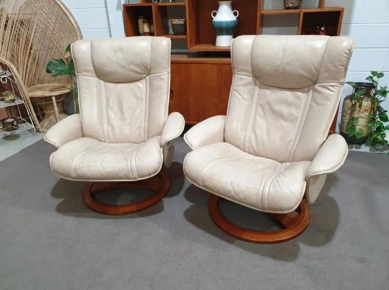 Recliner chair with stool 1