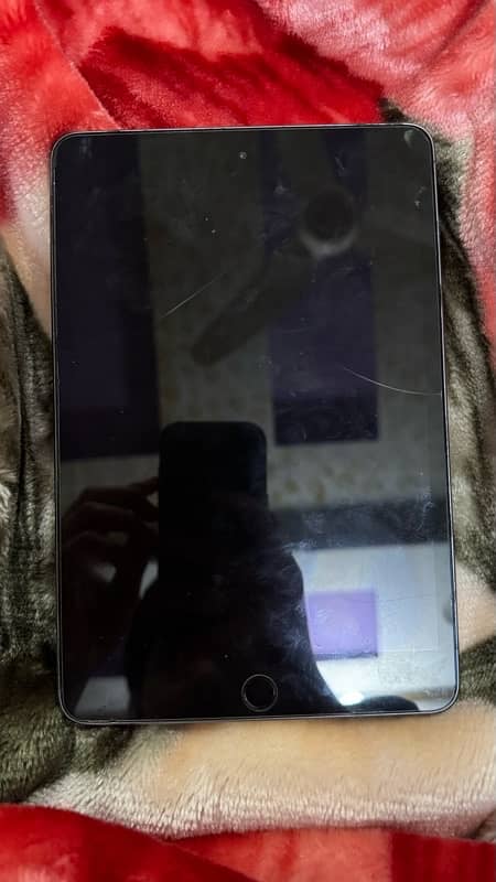 ipad mini 5 for parts only 1