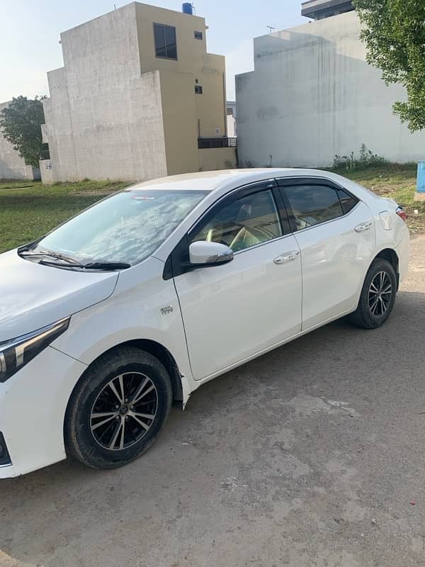 Toyota Corolla Altis 2015 1