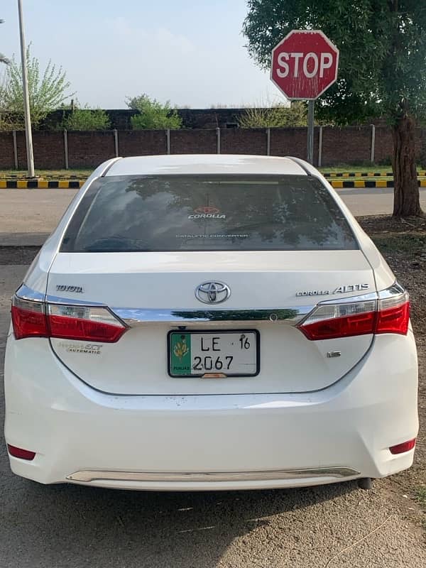 Toyota Corolla Altis 2015 3