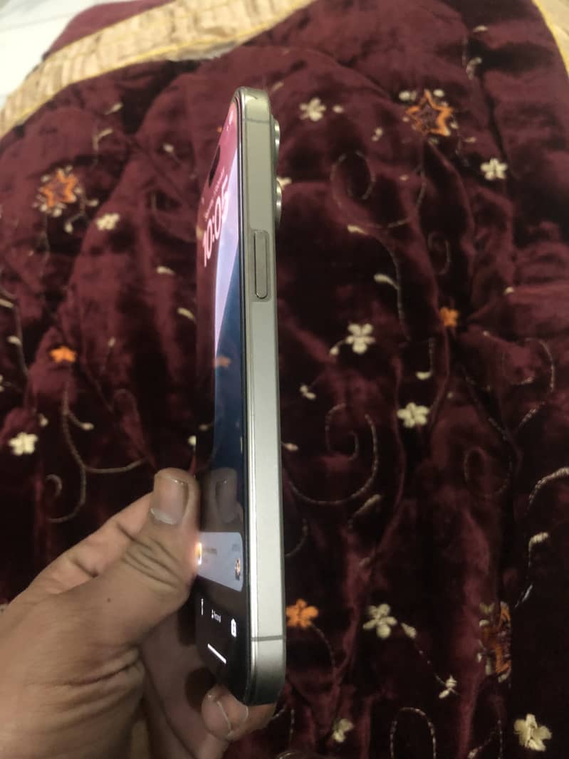 Apple iPhone 15 Pro Max Full original Dubai import 3