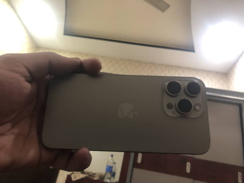 Apple iPhone 15 Pro Max Full original Dubai import 7