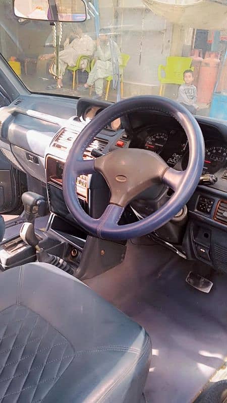 Mitsubishi Pajero 1992 3 door 5