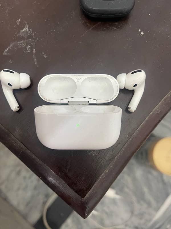 Apple AirPods 2 1