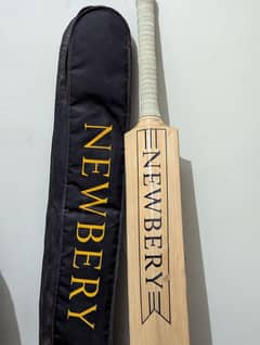 Newbery Legacy Pro Junior Cricket Bat