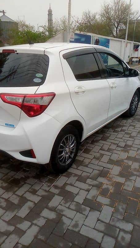 Toyota Vitz 2017 7