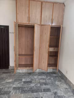 1 bed room with attach wash room kitchen for rent