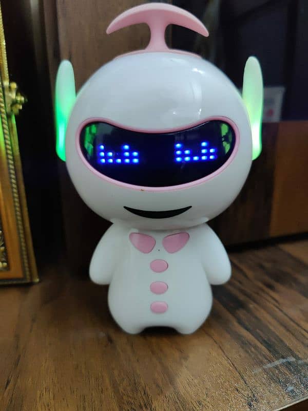 ROBOT BLUETOITH SPEAKER 8