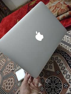 Macbook Pro Retina 2015 ( 8/128 ) Read Add Full