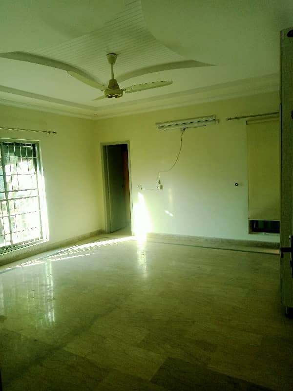 8 marla neat upper portion for rent in alfalah near lums dha lhr 3