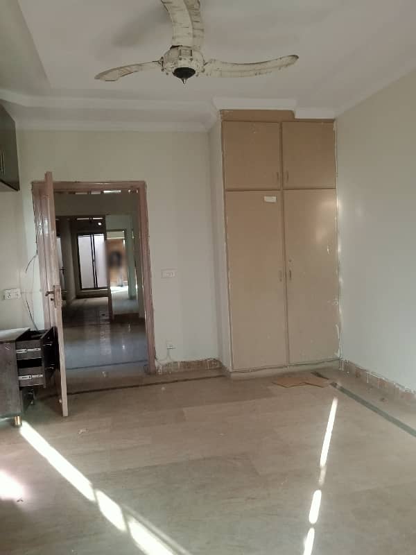 8 marla neat upper portion for rent in alfalah near lums dha lhr 4