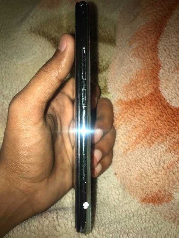 I sell my mobile Vivo  y17  for buying I phone 1