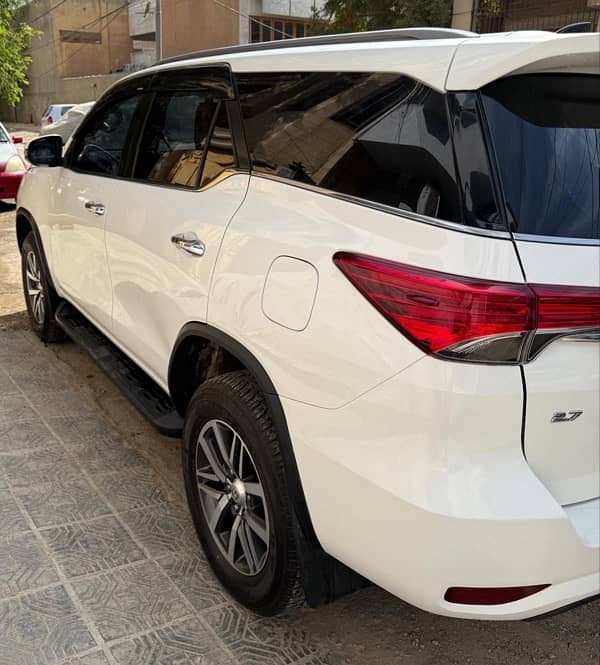 Toyota Fortuner V 2020 2nd owner on my name 0321 2952 901 15