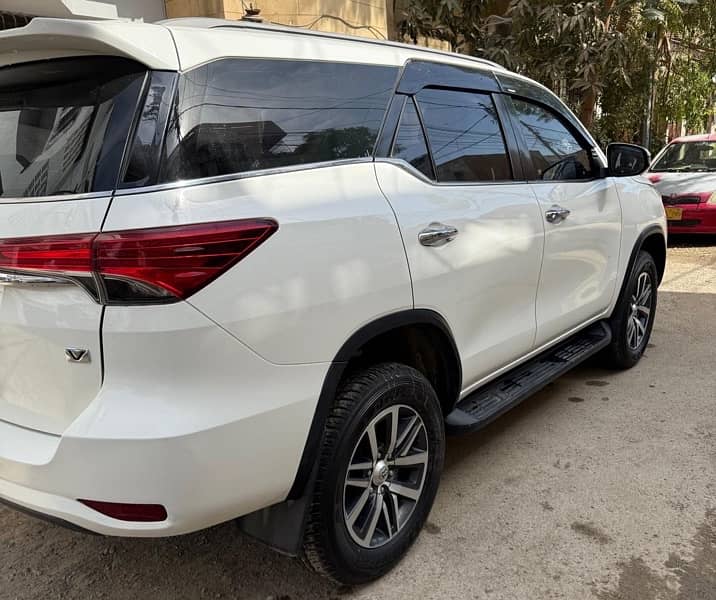 Toyota Fortuner V 2020 2nd owner on my name 0321 2952 901 16