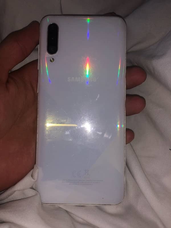 Samsung A30s Crystal white 2