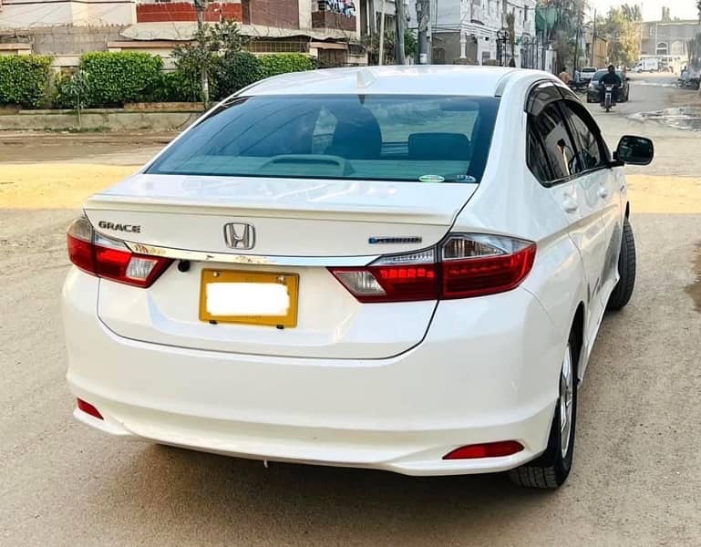 Honda Grace Hybrid 2015 5