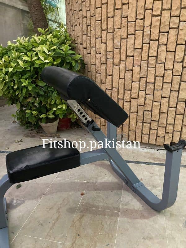 Imported bodysolid gym equipment and machines 9