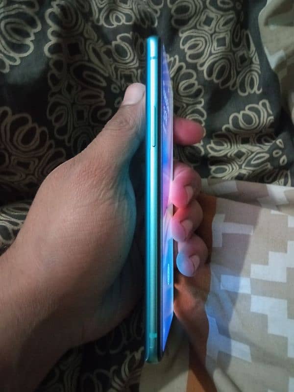 one plus 8t urgent sale 3