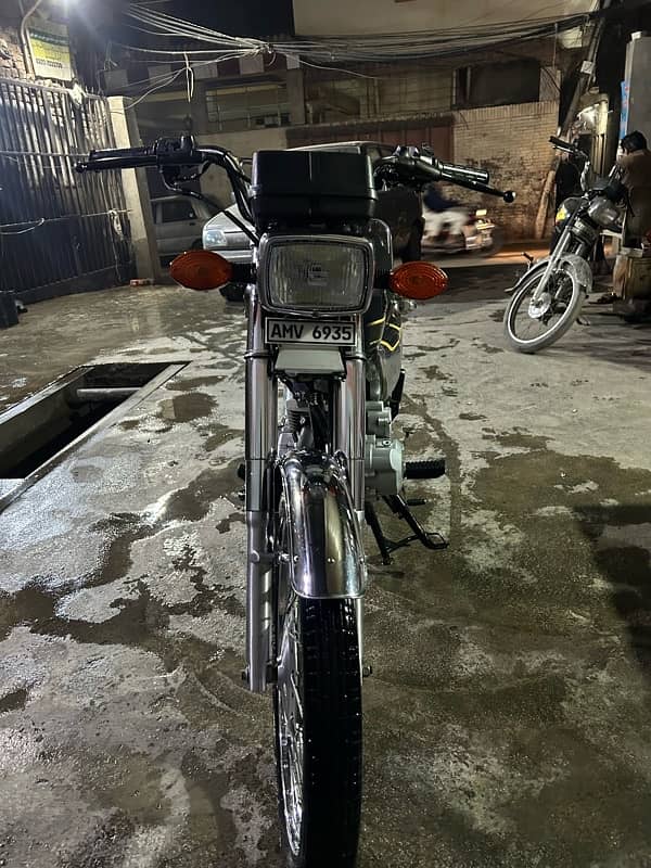 Honda 125 special edition 1