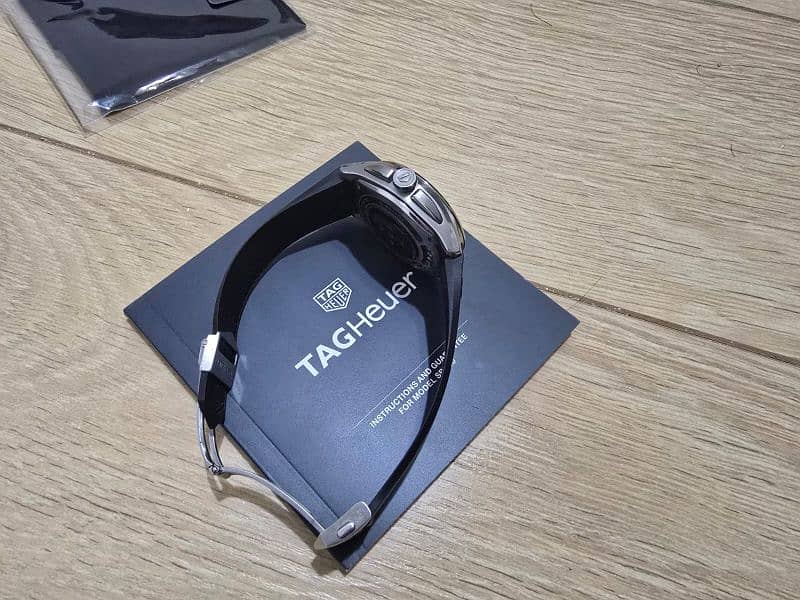 Tag heuer E4 connected smart watch 5