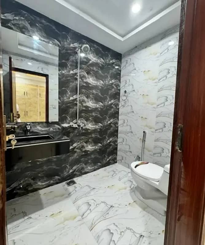 Fully Renovated Tile Floor Flat For Sale InG-11/4 PHA D-Type 7