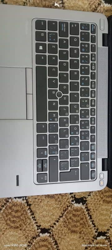 HP Elitebook 820 8gb RAM 256GB SSD look like new 3