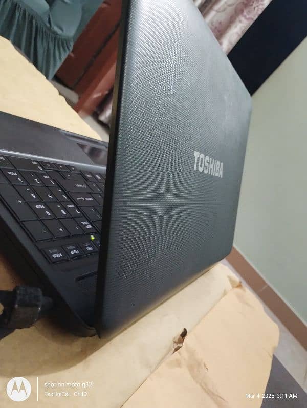 Toshiba Core i5 2nd Gen 4gbor 512 SSD 9