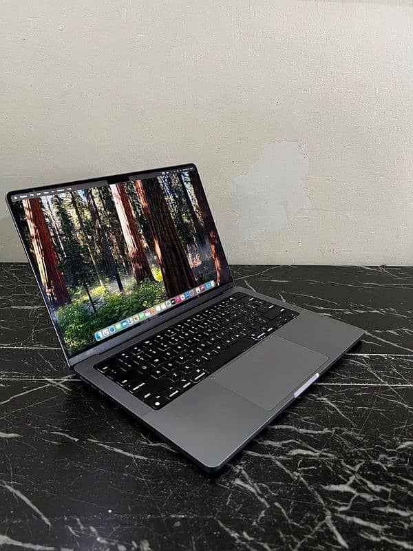 Macbook Pro 14 M3 (8/500)(Box) 5