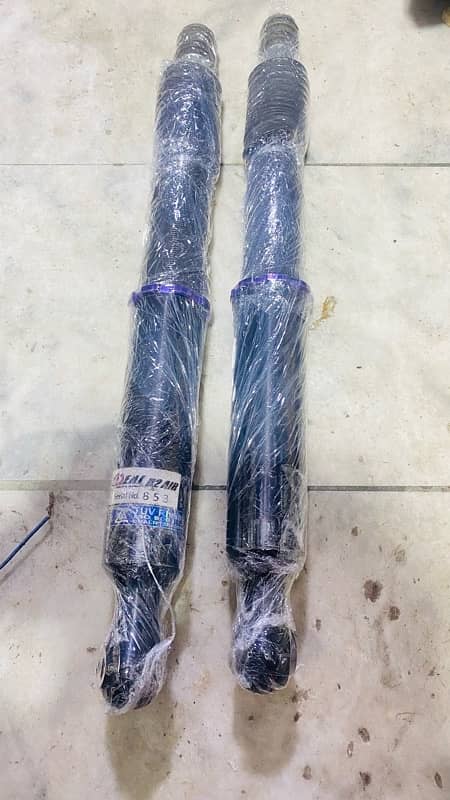 Air lift shock absorbers for carrolla and honda 14