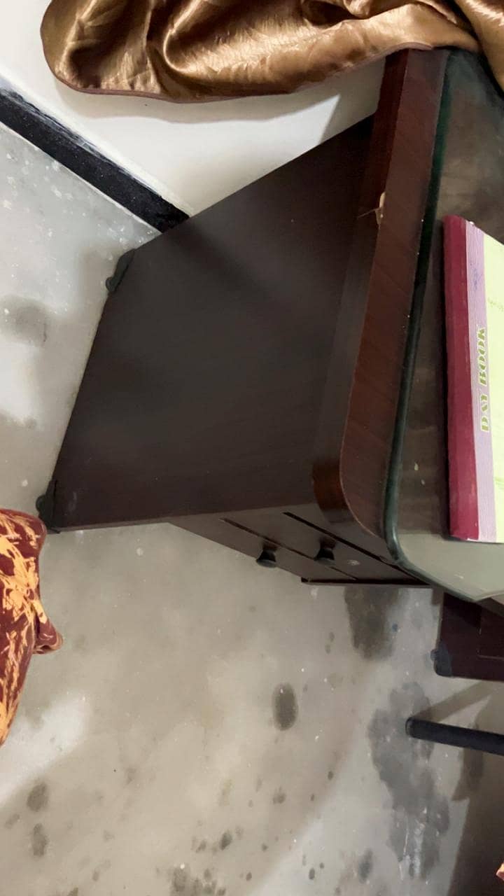 Office table with 9mm mirror for sale 2