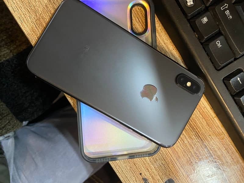 iphone X Non PTA 1