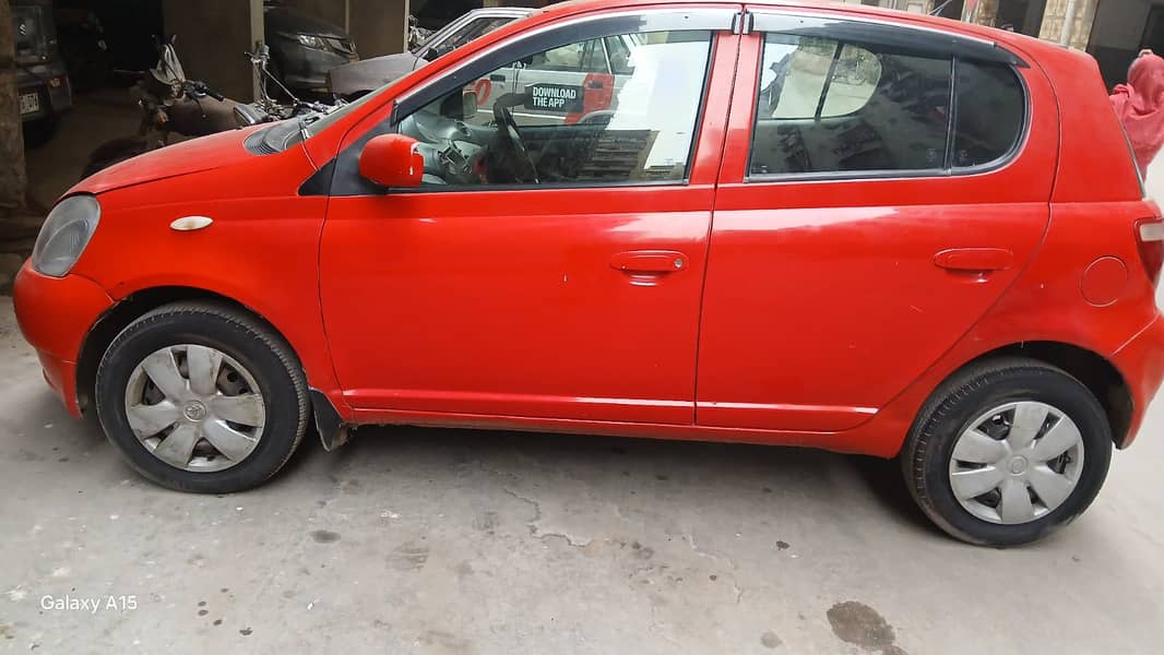 Toyota Vitz 2001 4