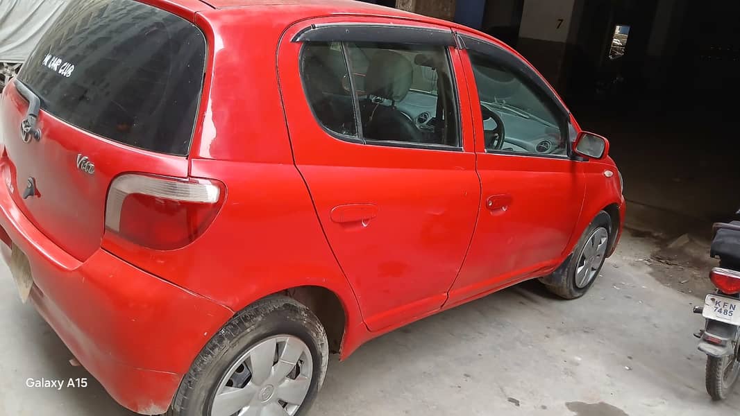 Toyota Vitz 2001 6