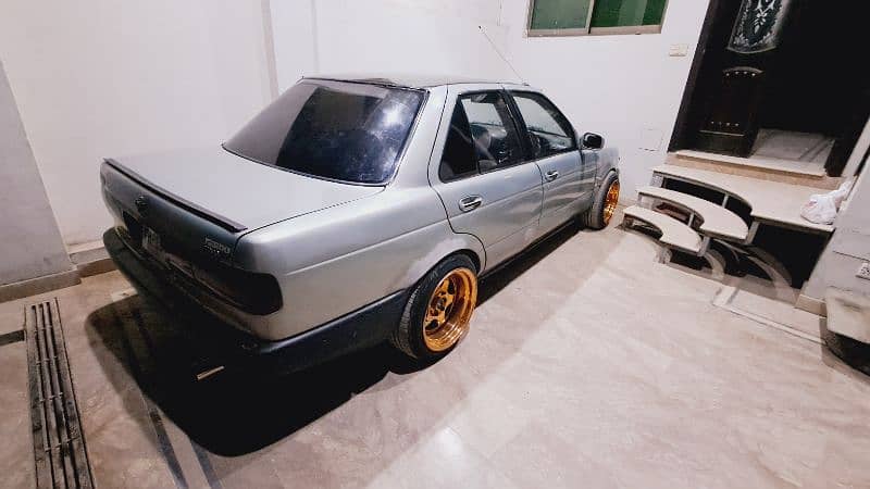 Nissan Sunny 1993 7