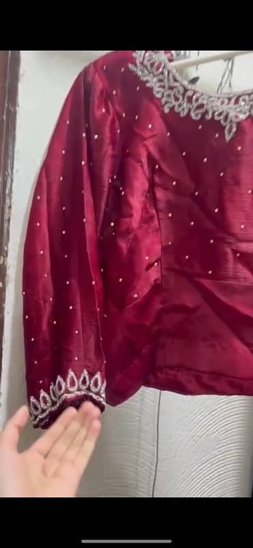 maroon saree embellished with silver work 1