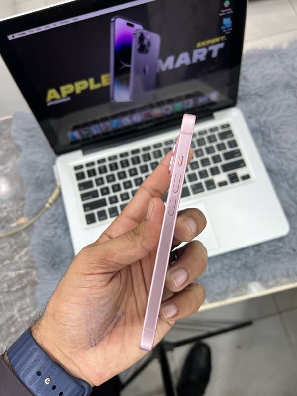 iPHONE 15 PINK JV 3