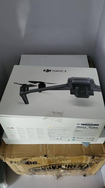 DJI mavic 3 for sale like brand new 0