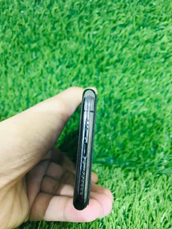 Iphone 11 pro 256 PTA Approved HK 2