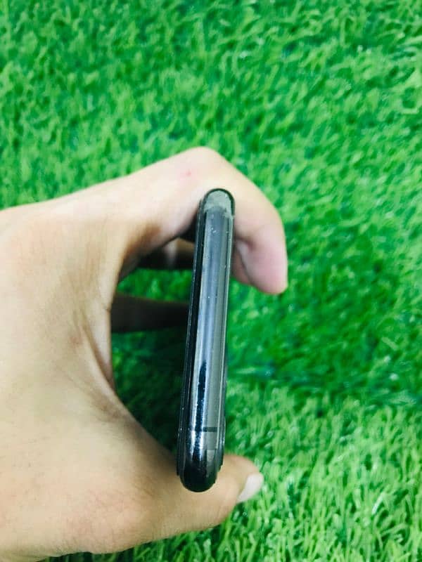 Iphone 11 pro 256 PTA Approved HK 5