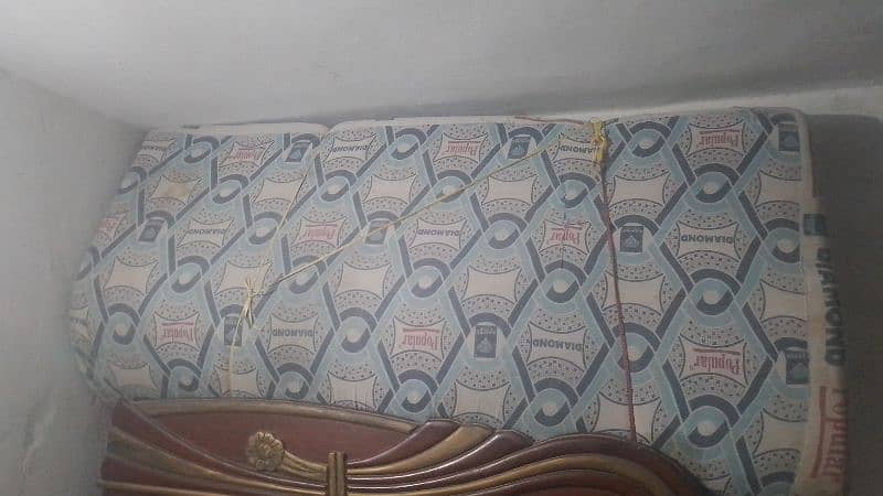 urgently sales double bed mattress 0