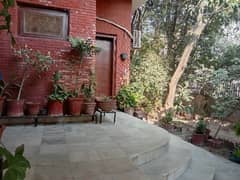 Beautiful Corner 2-Unit House In Gulistan Colony