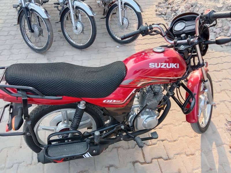 Suzuki Motorbike 6