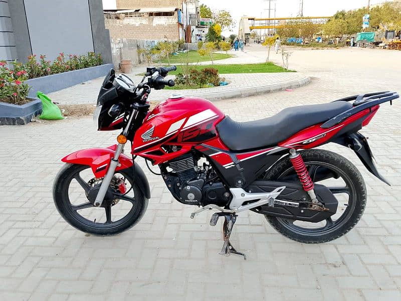 Honda cB 150F 1