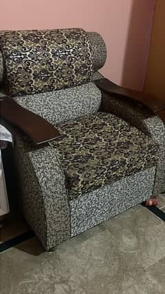 sckin & Brown Clr 5 Seater Sofa Set