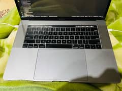 Macbook pro 2019 i9 32gb 512gb 6gb graphics card