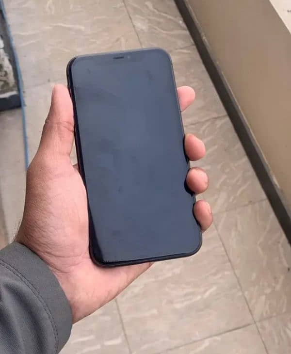 iphone 11 non PTA 128 gb 92 battery helth 1